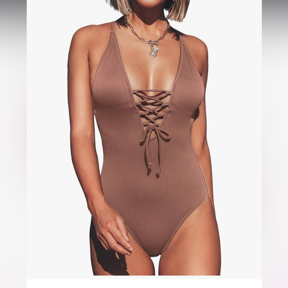CUPSHE Women's Solid Color V Neck Lace Up One Piece Medium *NEW WITH TAGS*